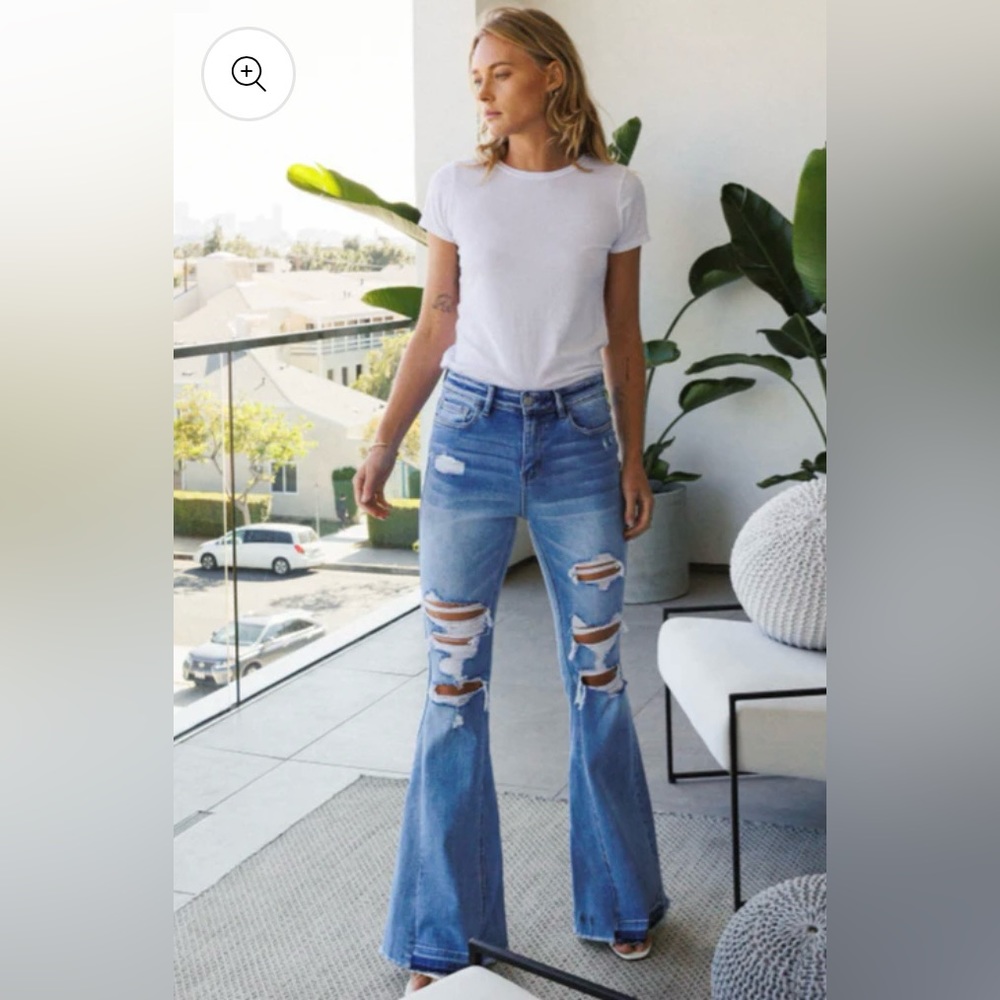 Flying Monkey Stretchy Distressed Flares Size 30